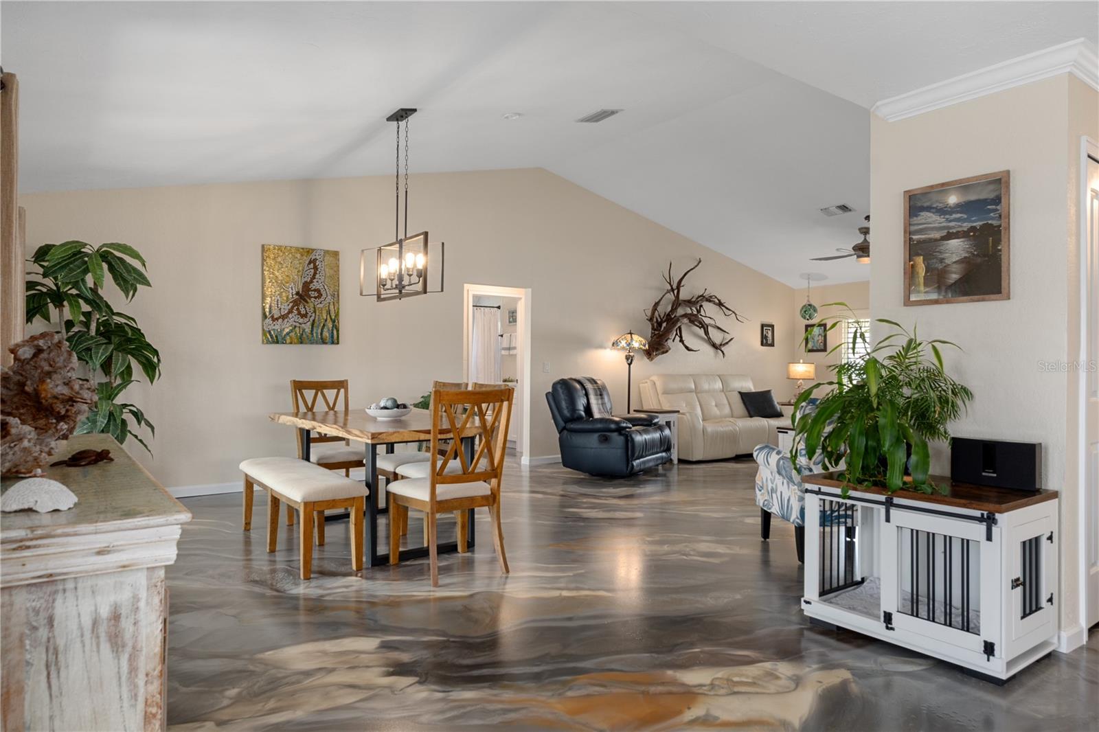 A CRYSTAL SHORE ESTATES - Residential