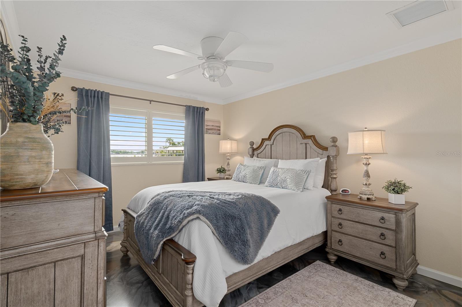 A CRYSTAL SHORE ESTATES - Residential