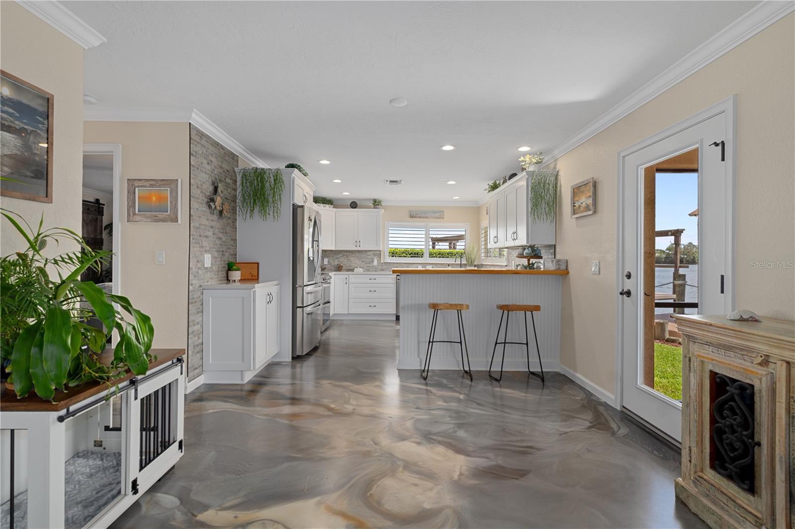 A CRYSTAL SHORE ESTATES - Residential