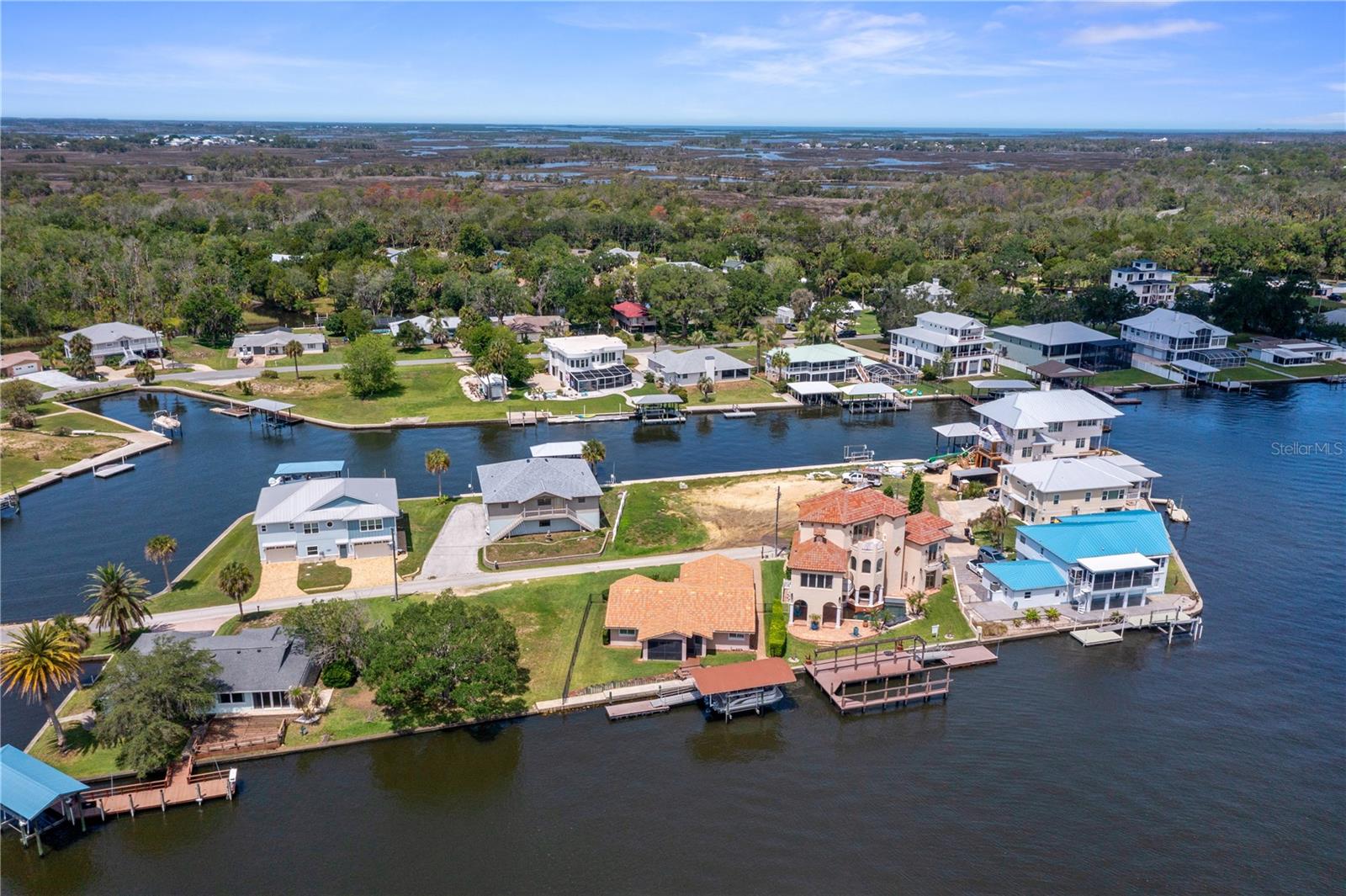 A CRYSTAL SHORE ESTATES - Residential