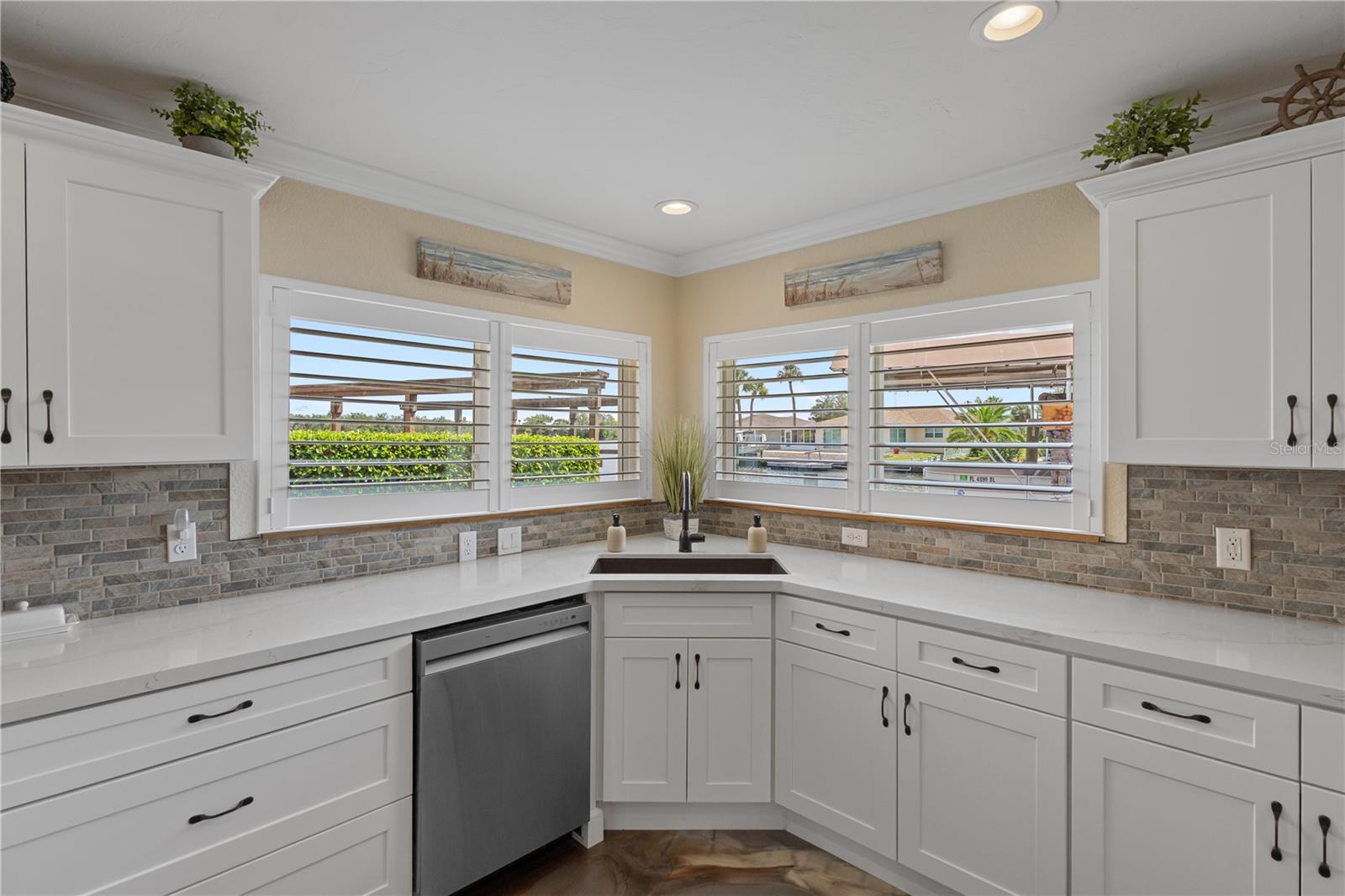 A CRYSTAL SHORE ESTATES - Residential