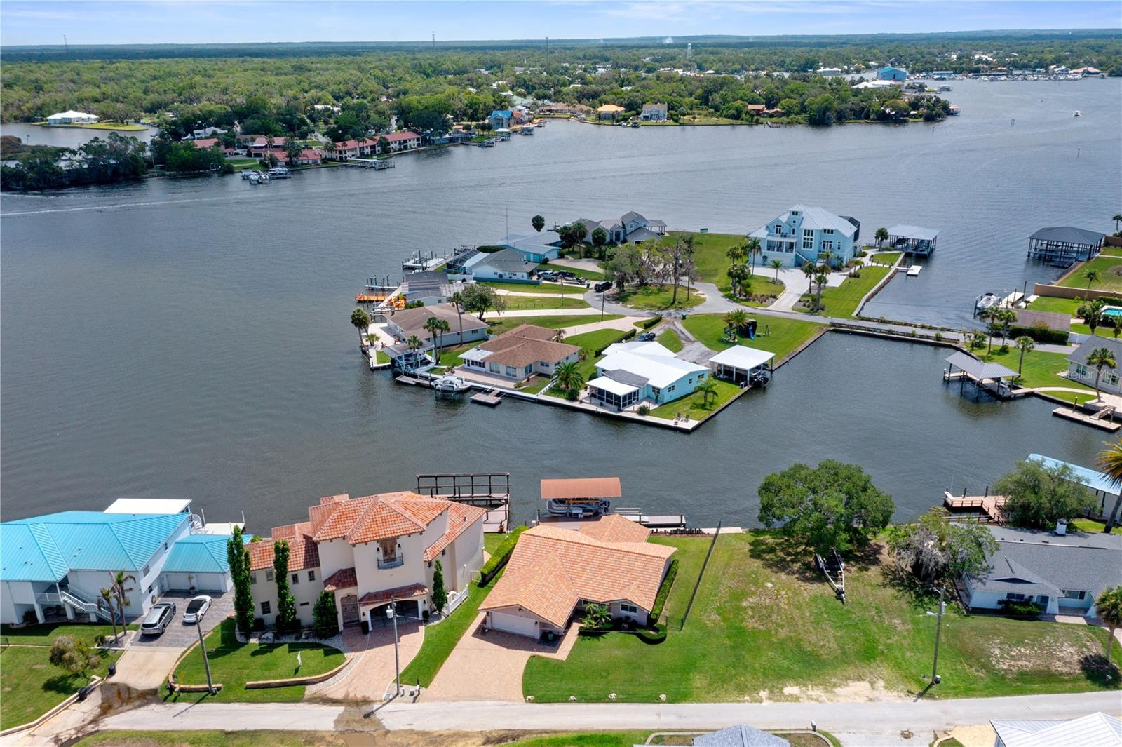 2221 N KINGS COVE POINT