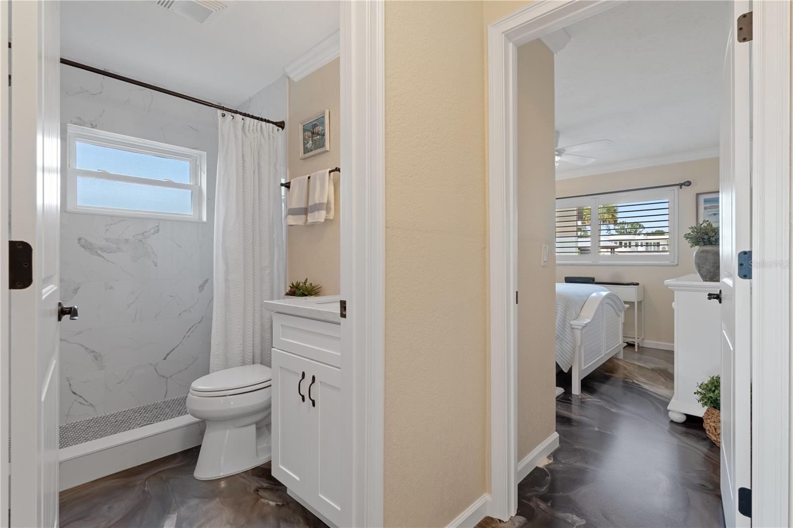 A CRYSTAL SHORE ESTATES - Residential
