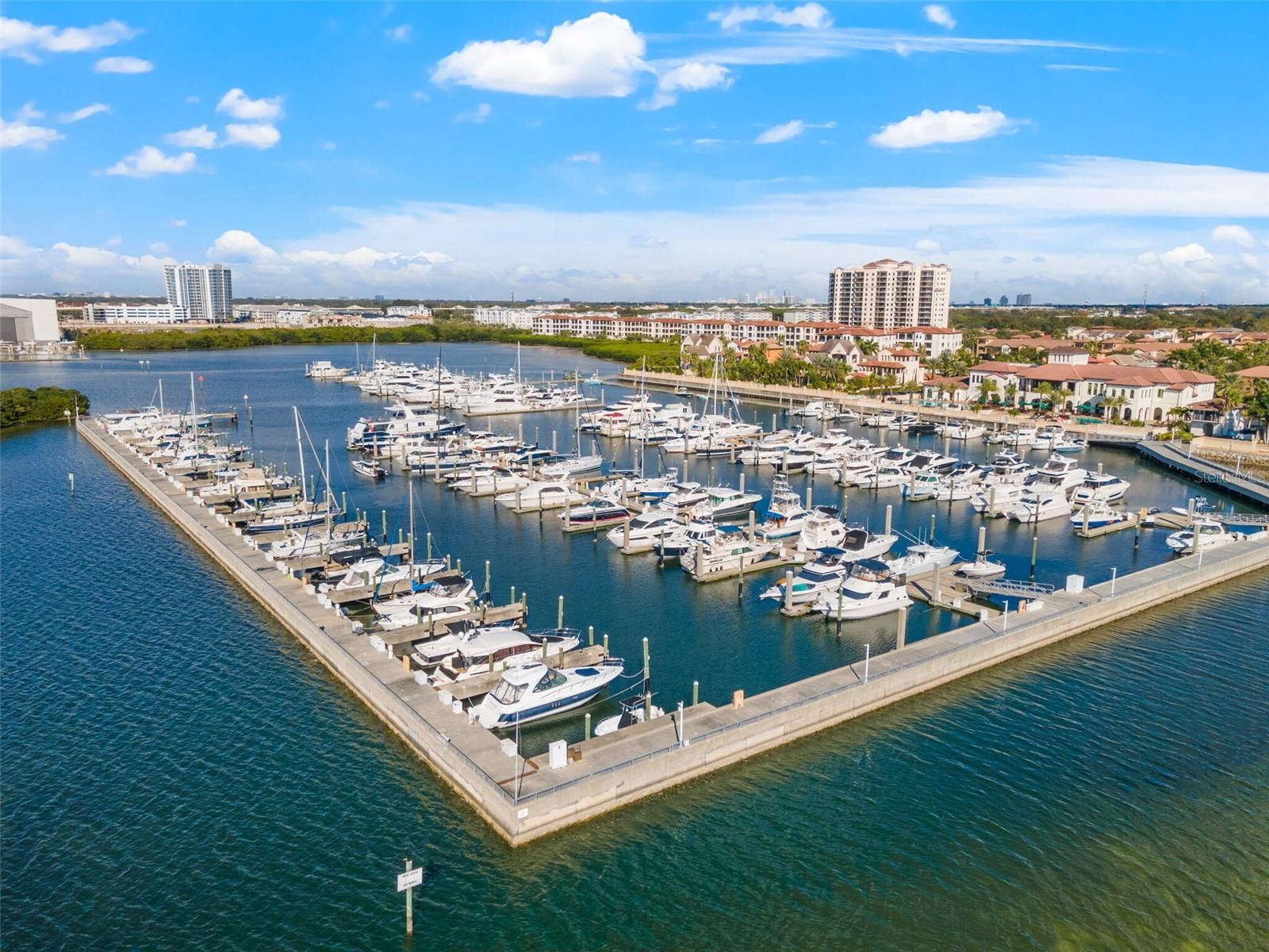 WESTSHORE YACHT CLUB, AQUA TOWER 1 - Residential