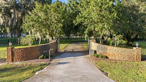 Tiny photo for 15211 Vinola Place, Montverde, FL 34756 (MLS # G5119029)