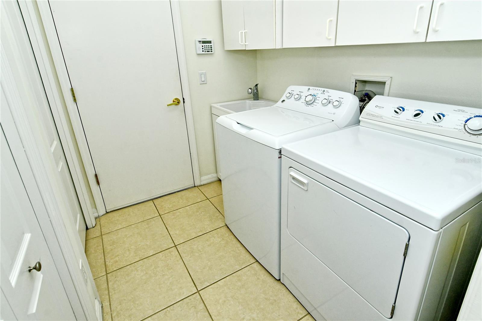 HERITAGE OAKS GOLF & COUNTRY CLUB - Residential