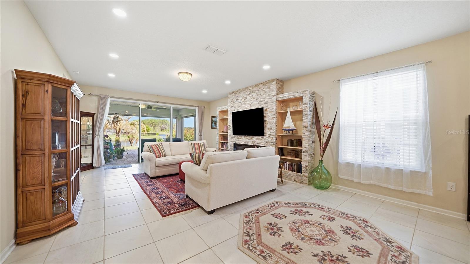 BEACON LAKE PH 1 - Residential