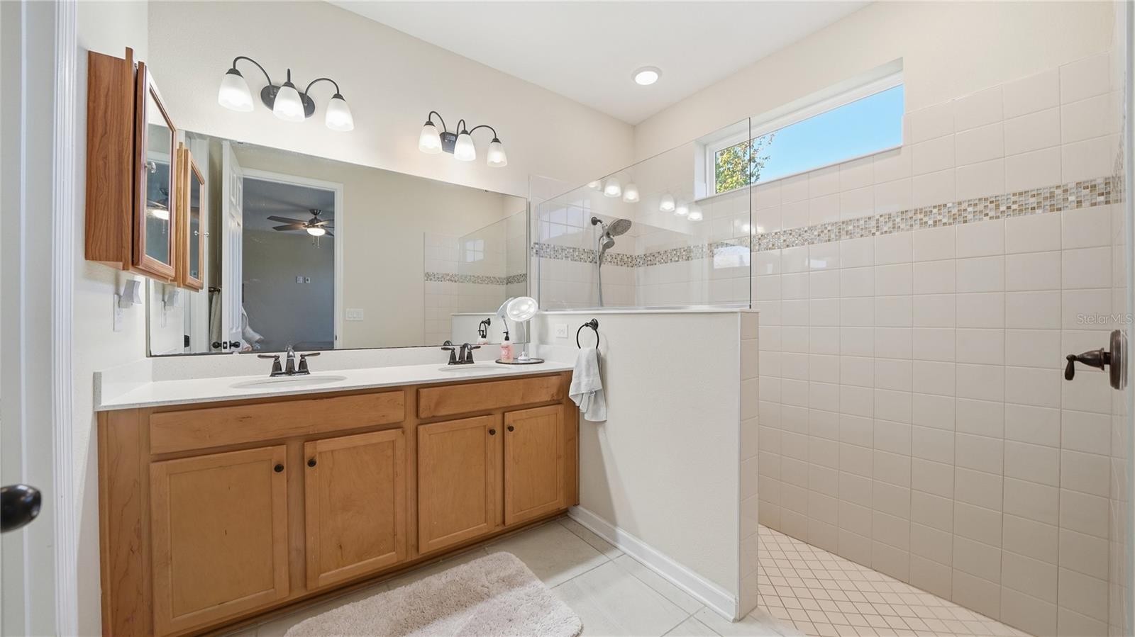 BEACON LAKE PH 1 - Residential