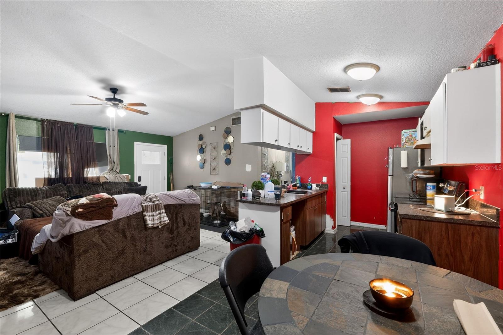 UNRE LAKE GIBSON VILLAS - Residential