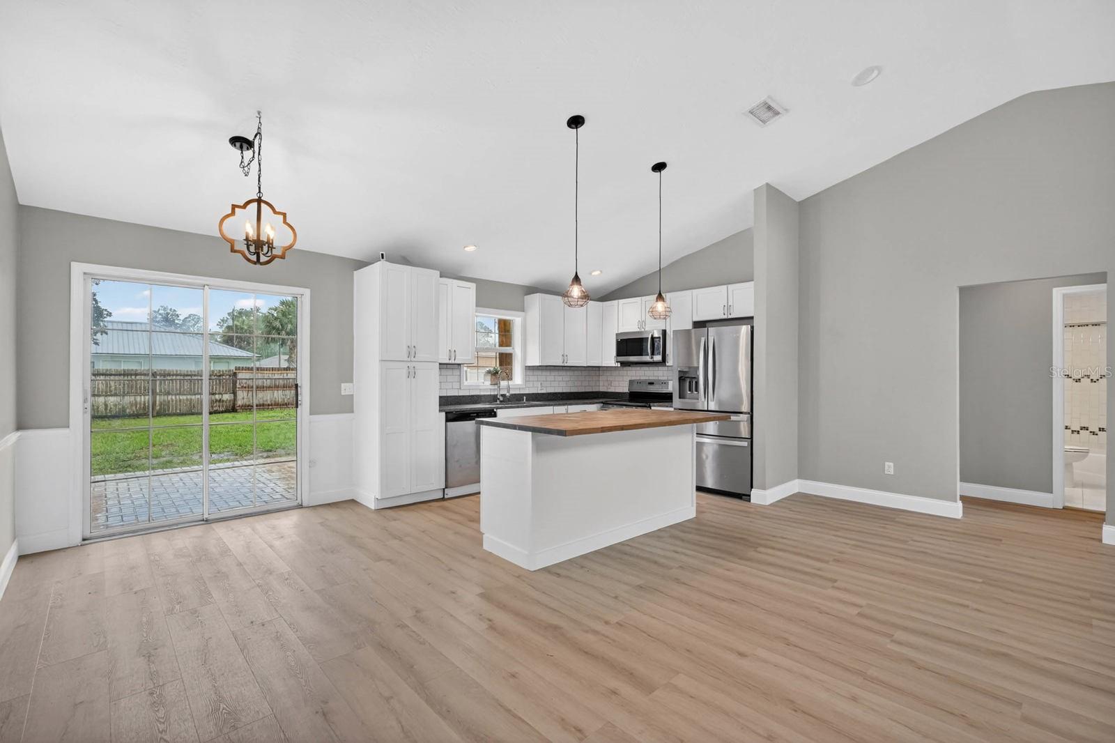 SEMINOLE WOODS - Residential