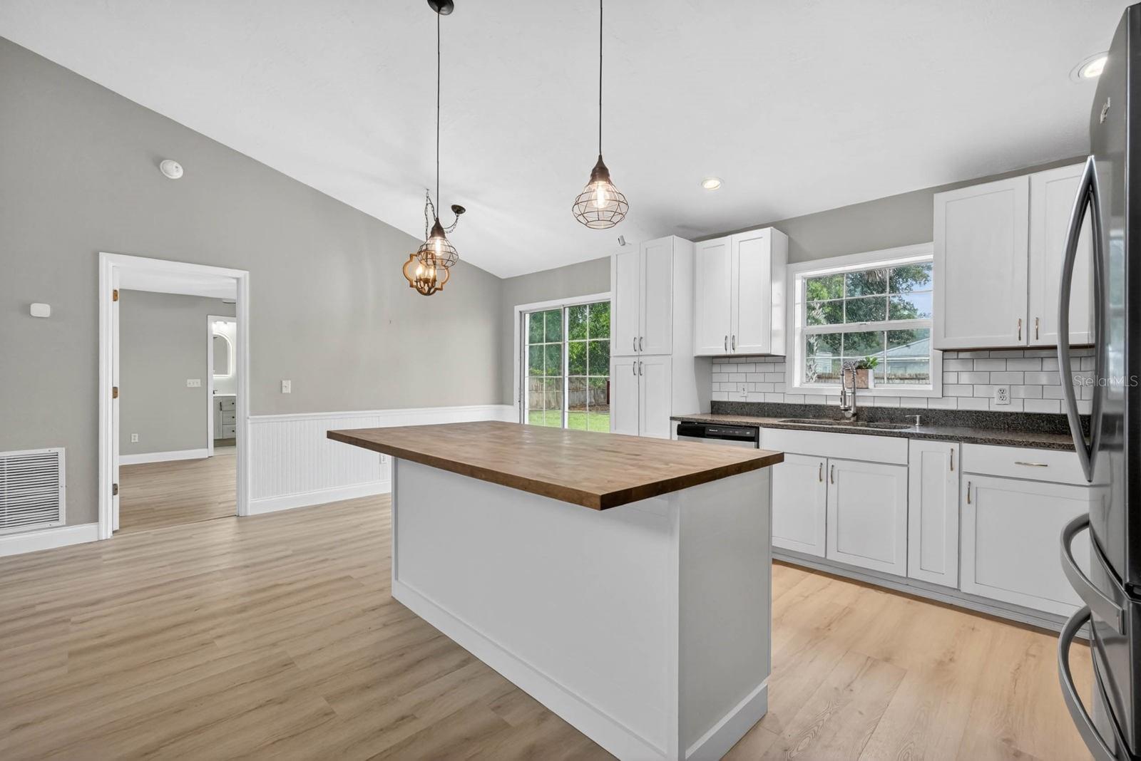 SEMINOLE WOODS - Residential