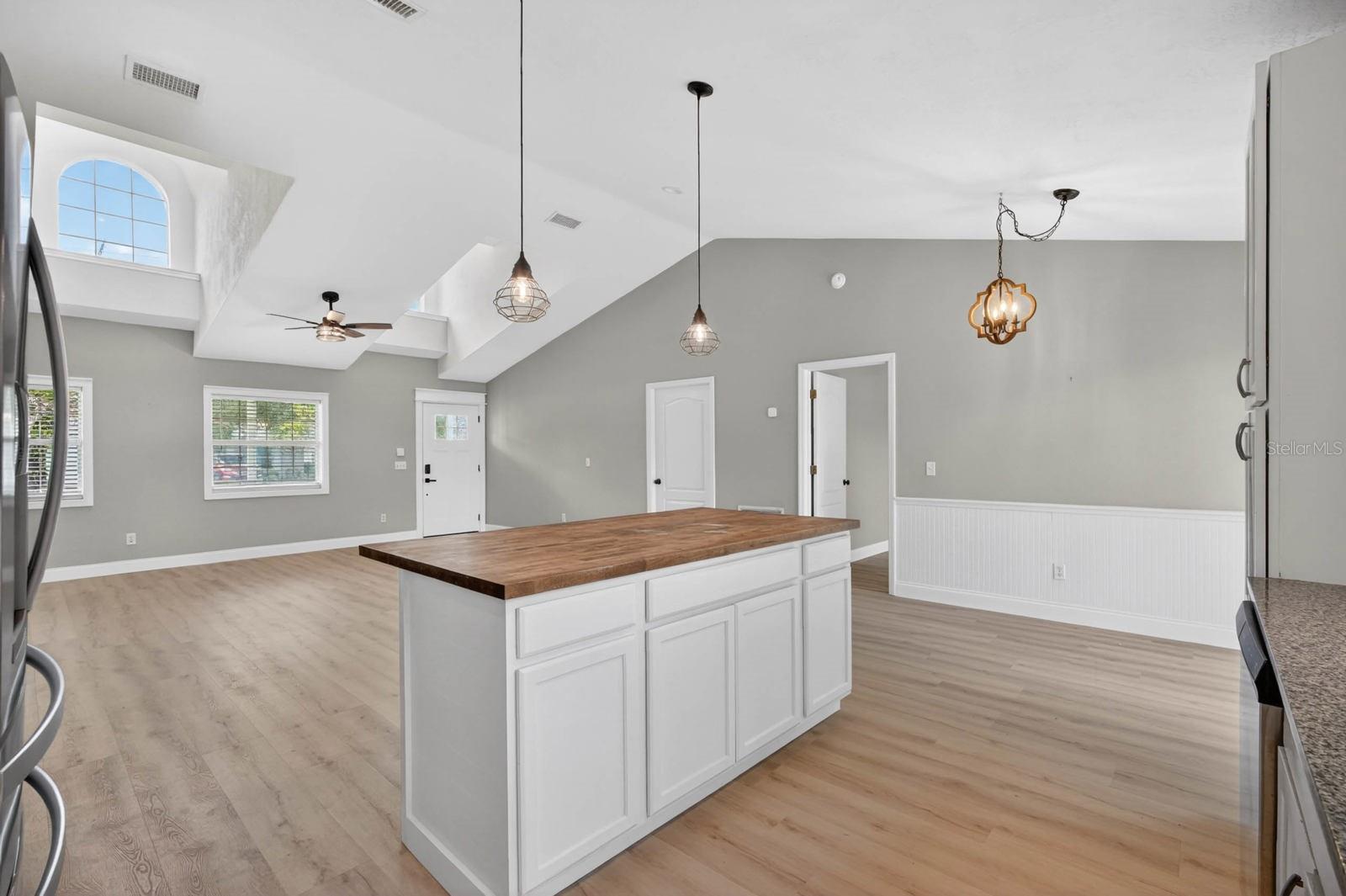 SEMINOLE WOODS - Residential