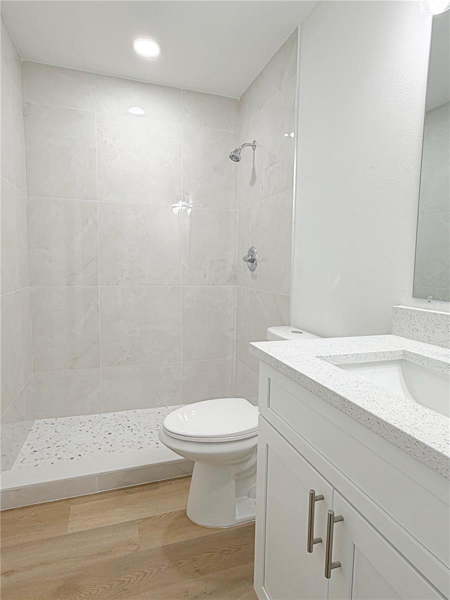 SKY LAKE SOUTH - Residential