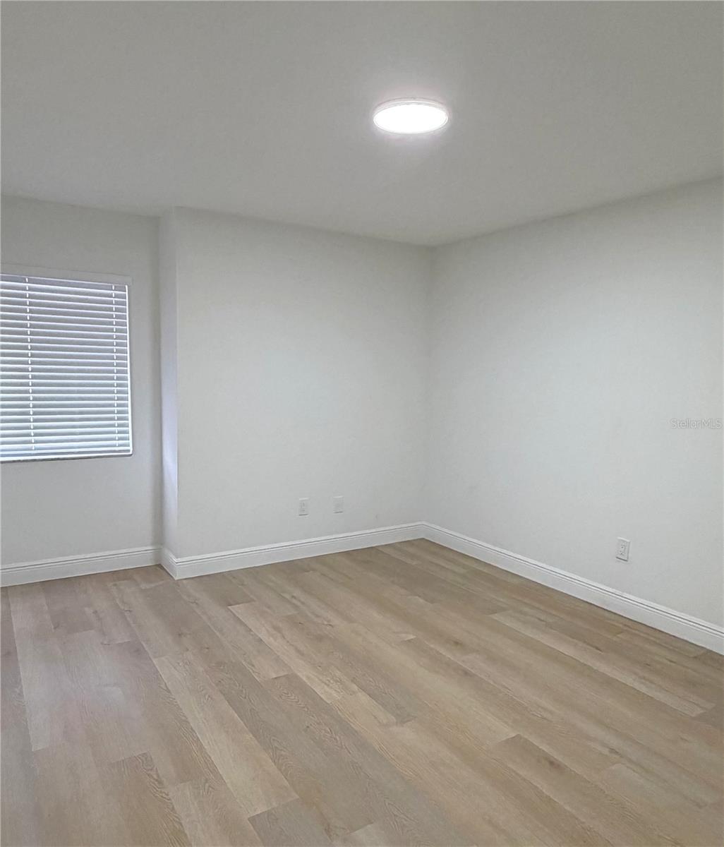 SKY LAKE SOUTH - Residential