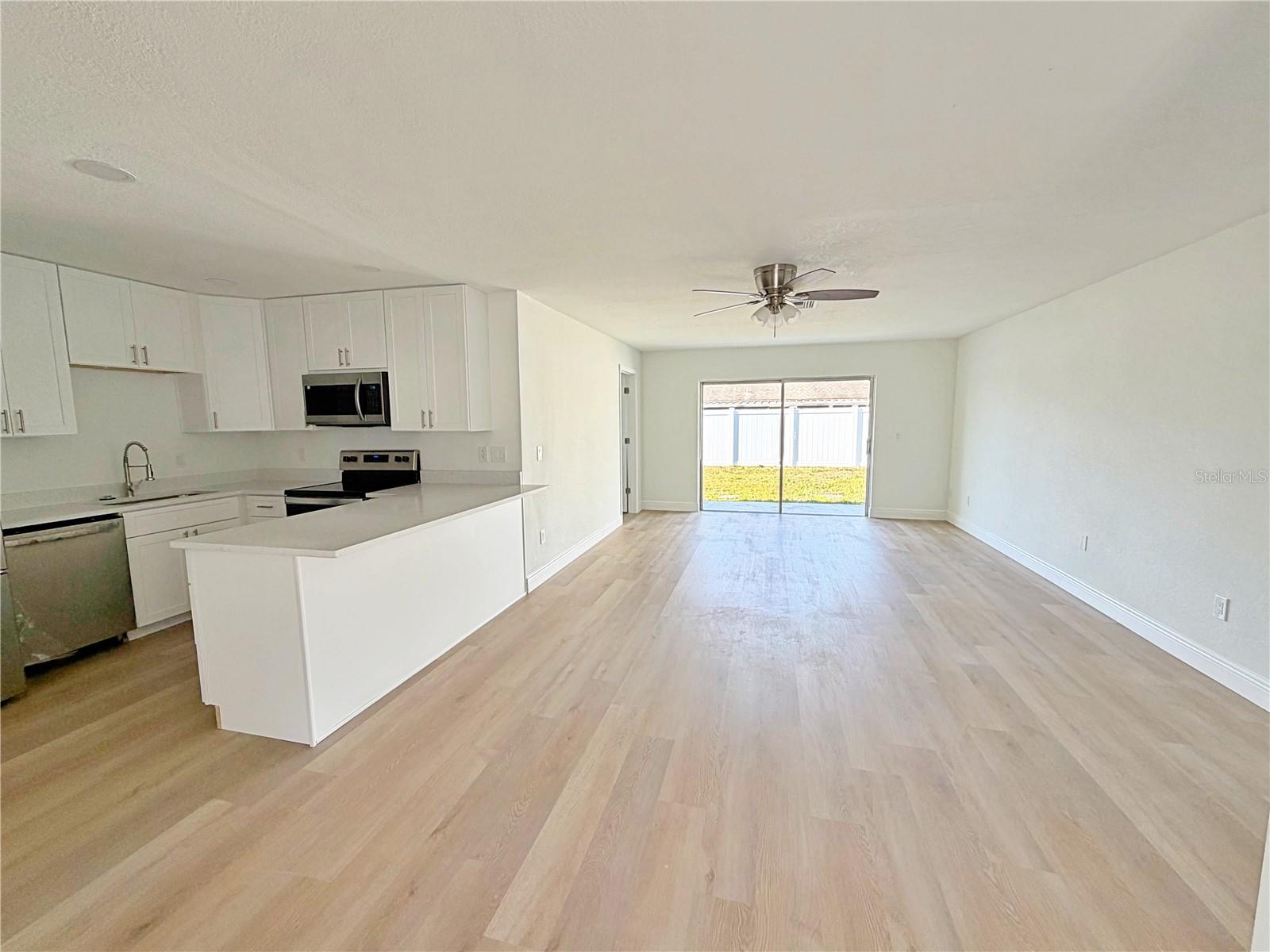 SKY LAKE SOUTH - Residential