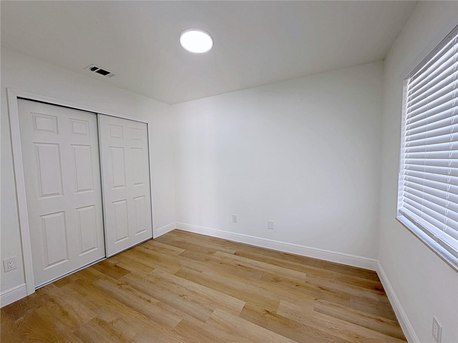 SKY LAKE SOUTH - Residential