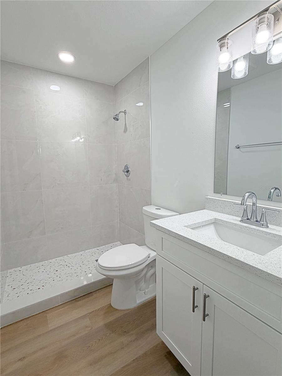 SKY LAKE SOUTH - Residential