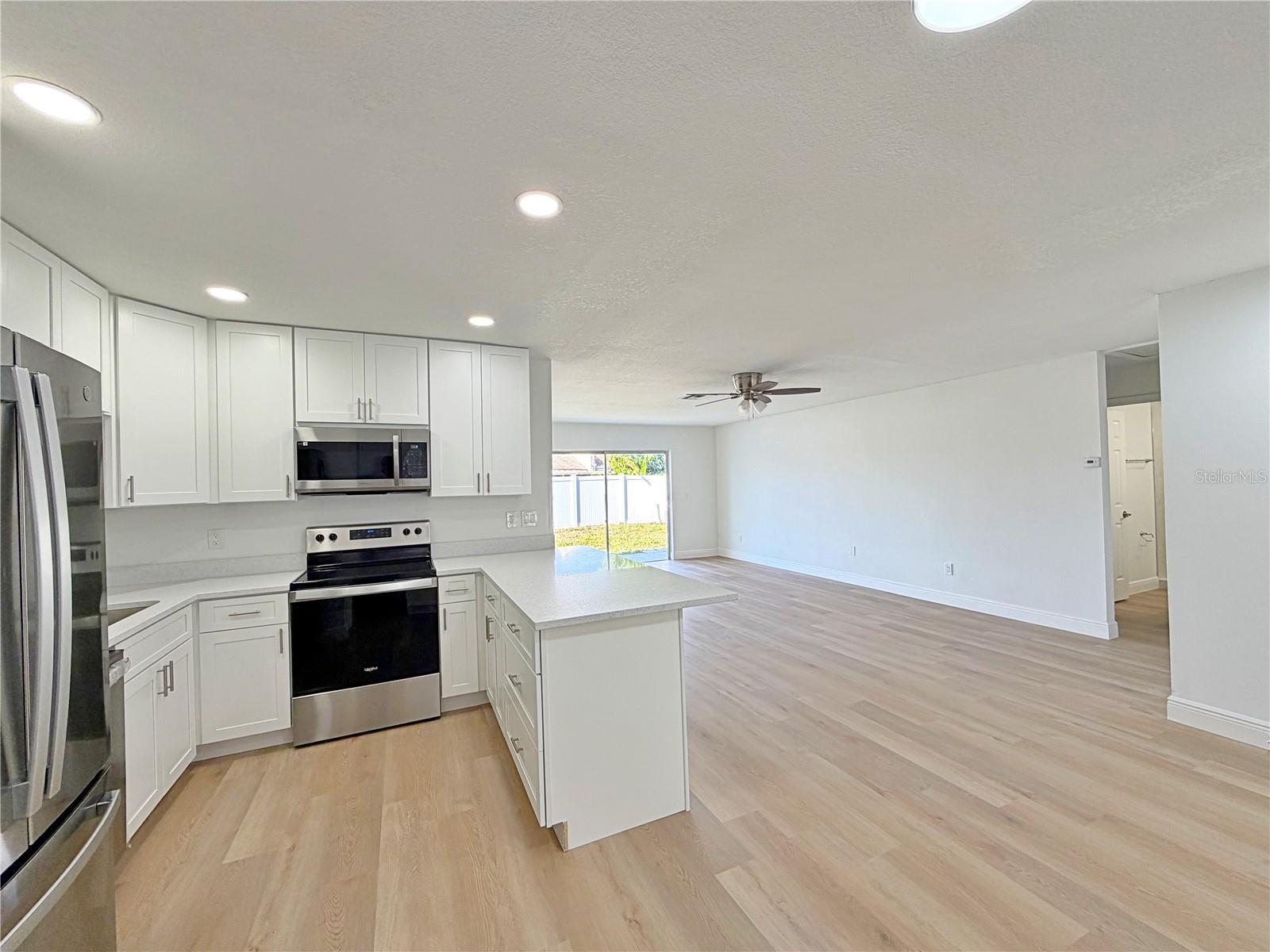 SKY LAKE SOUTH - Residential