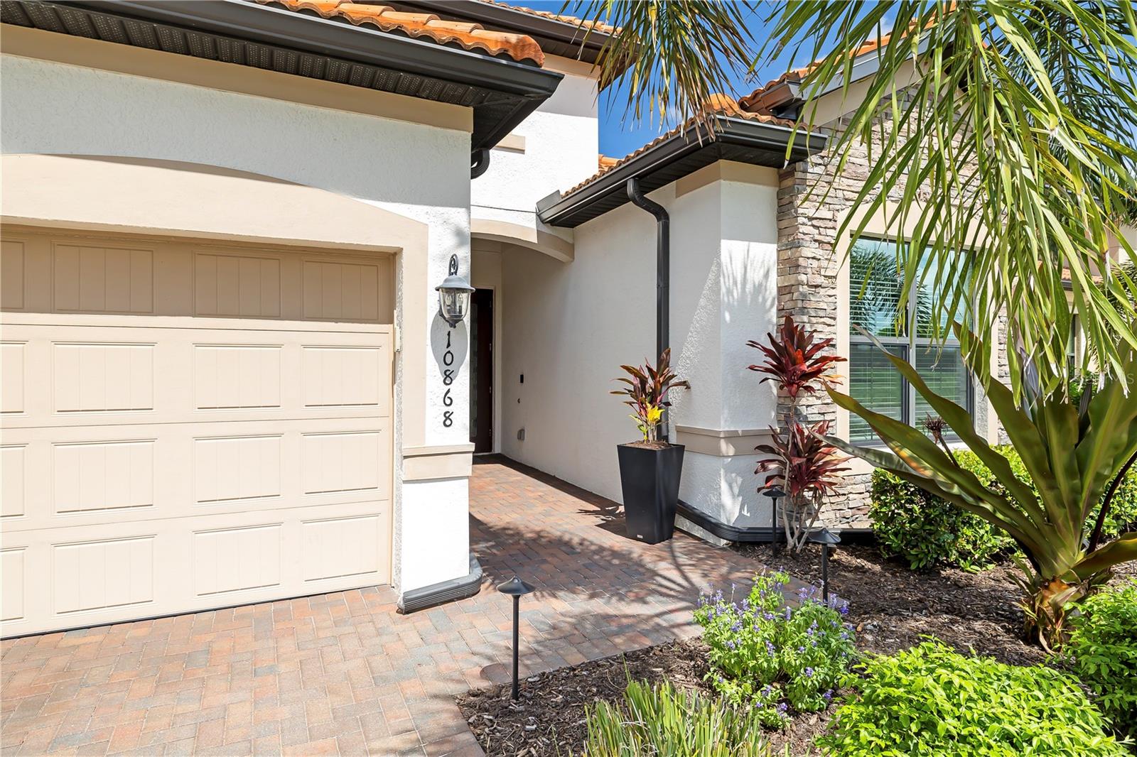 10868 TARFLOWER DRIVE