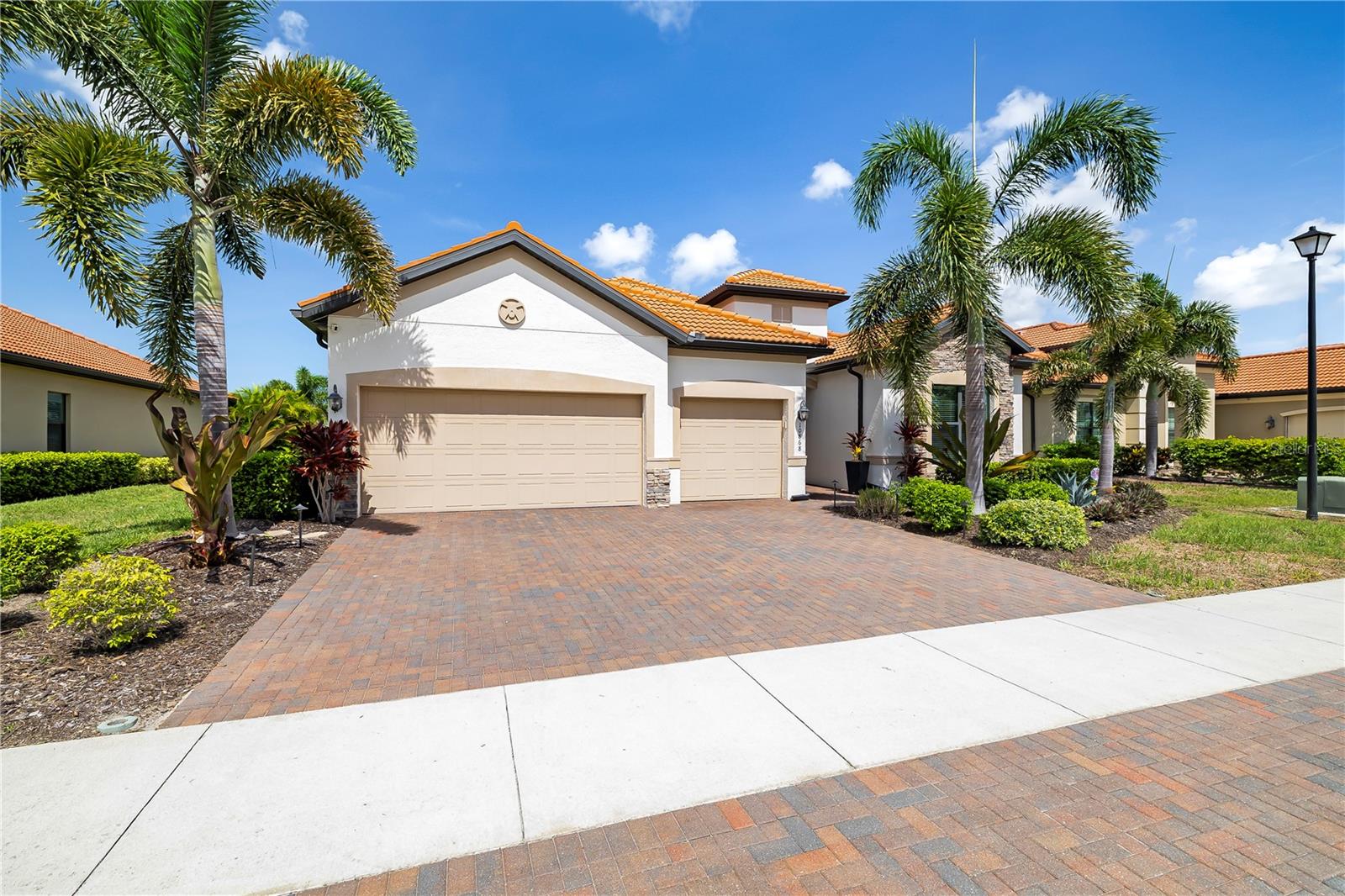10868 TARFLOWER DRIVE