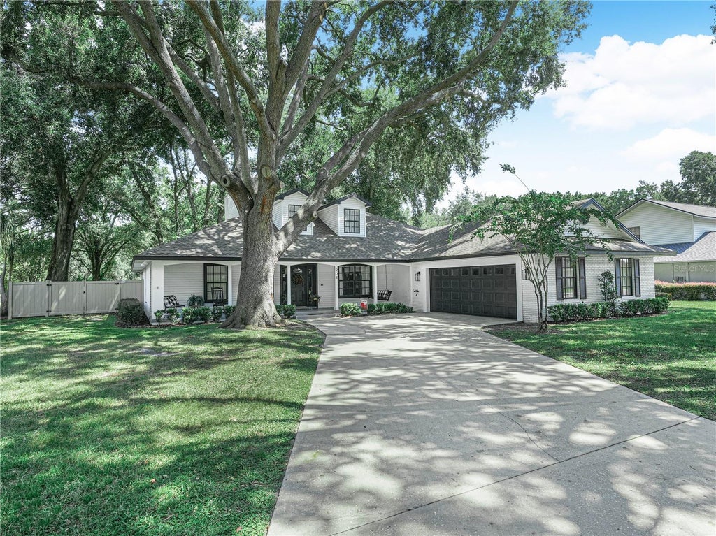 Photo of 904 Hardy Way, Auburndale, FL 33823 (MLS # P4939672)