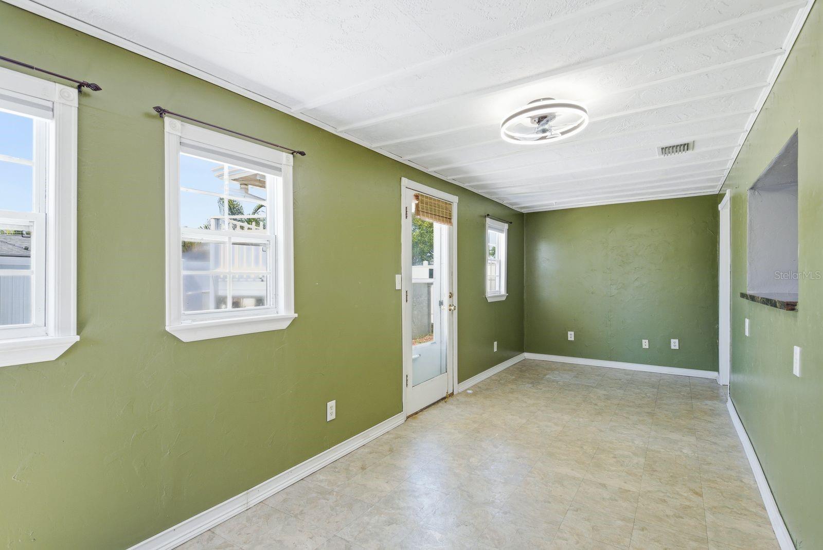 BEACON SQUARE - Residential