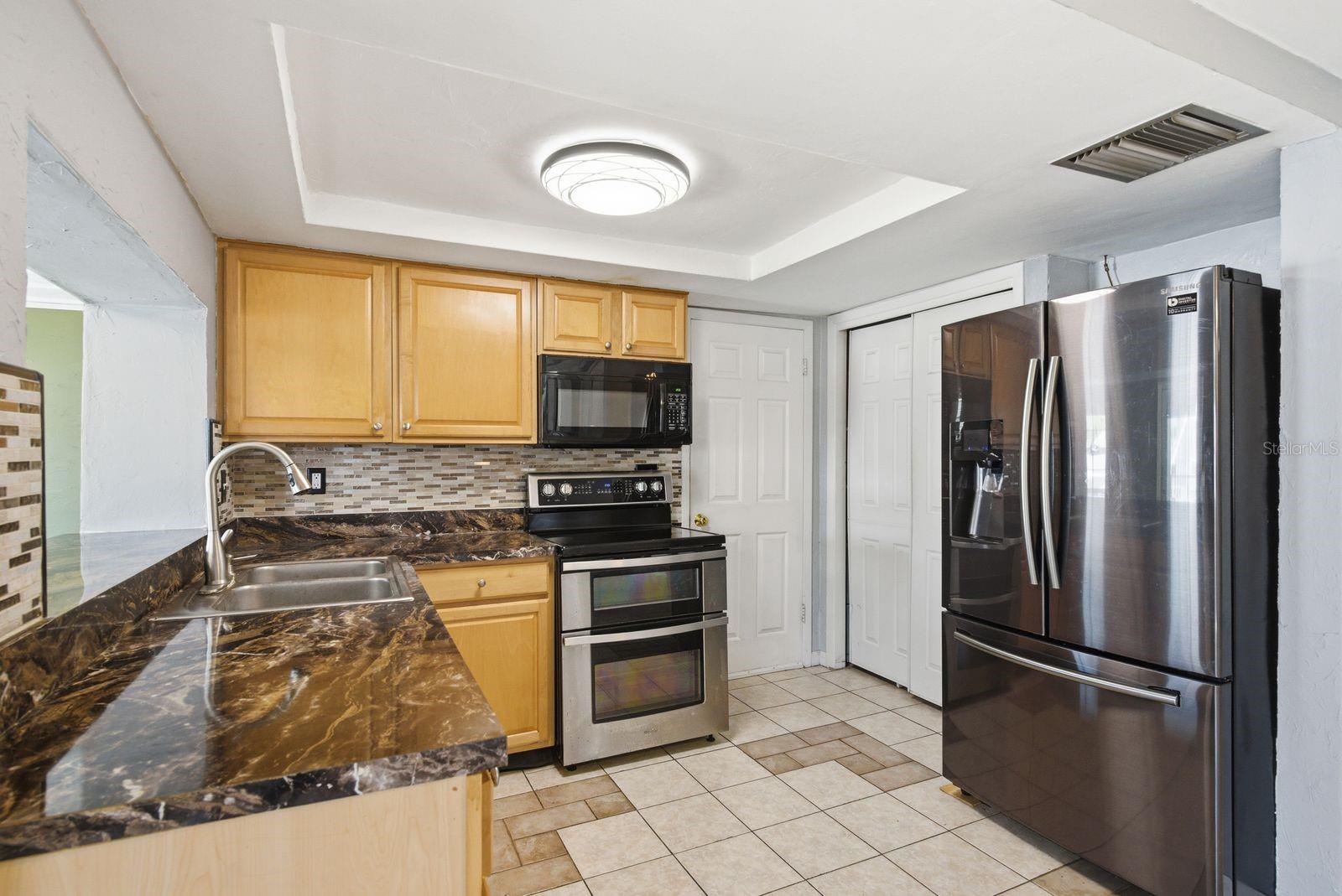 BEACON SQUARE - Residential