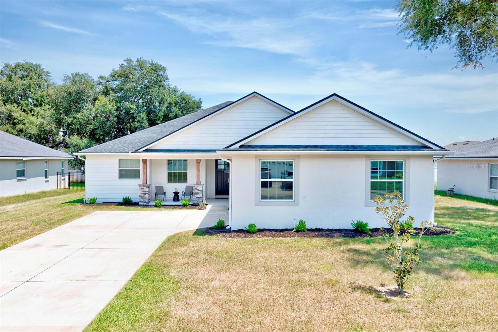 1415 MAGNOLIA LANE