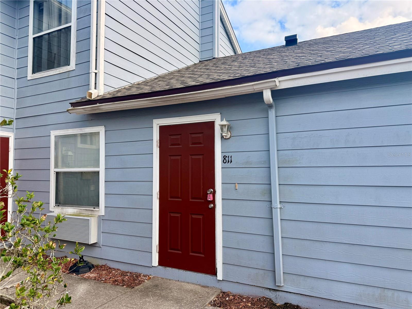811 ORCHID DRIVE
