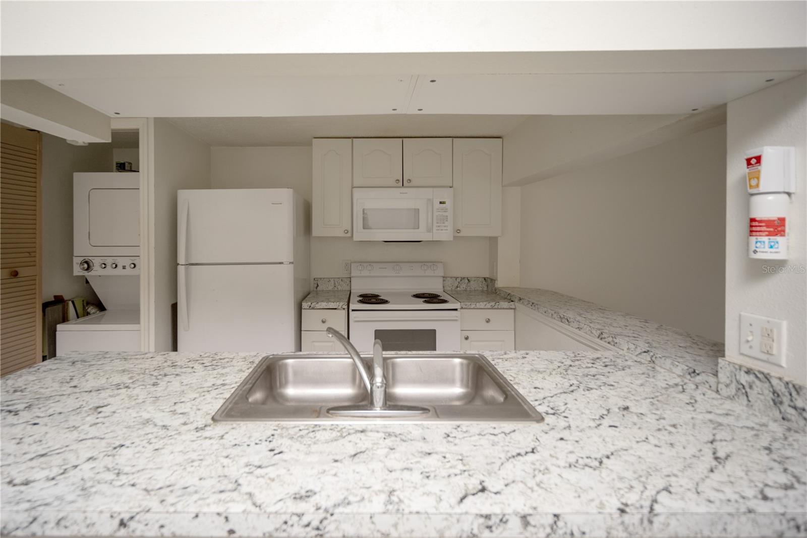 ISLAND CLUB WEST PH 02 - Residential
