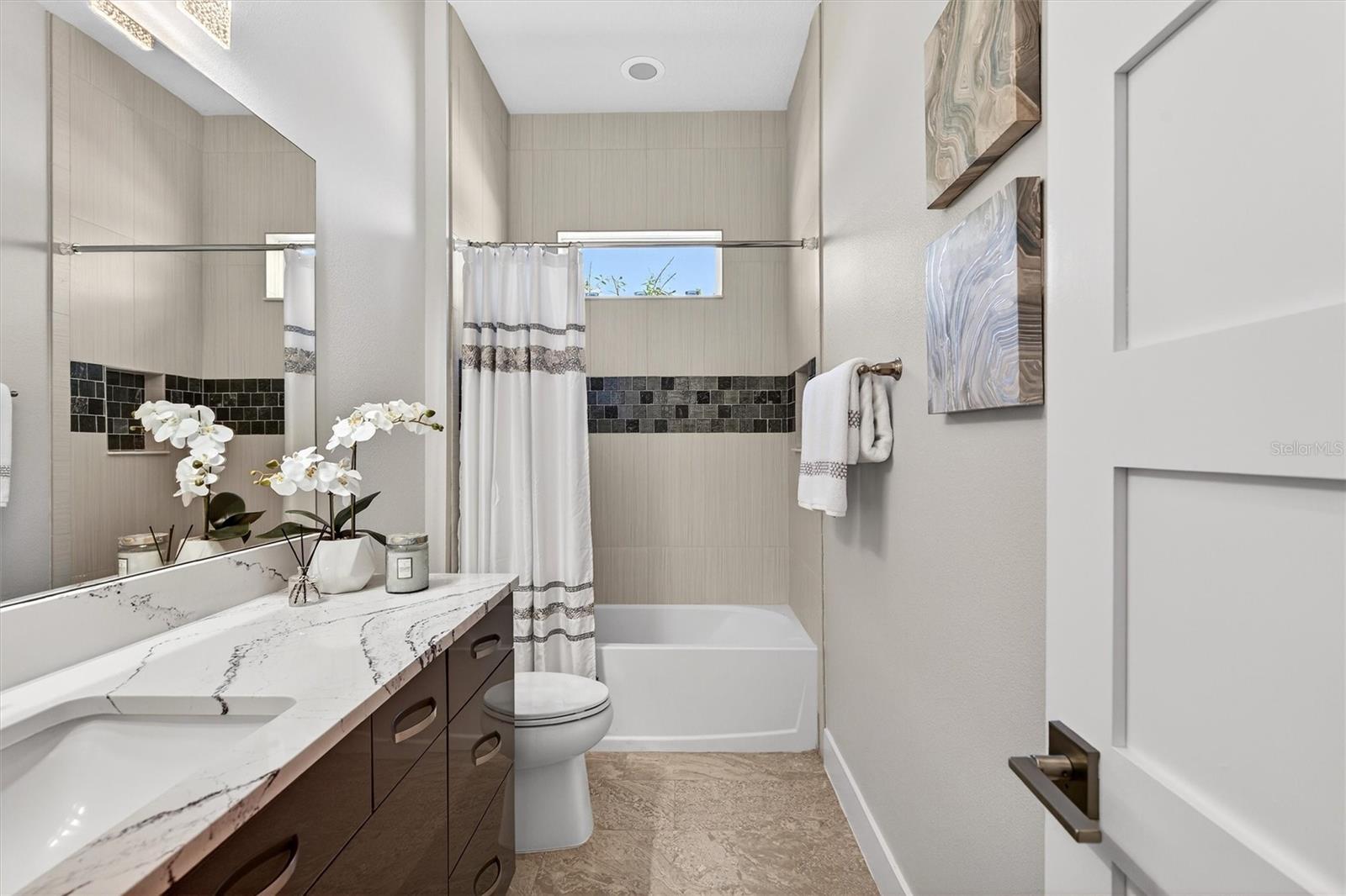 PLANTATION BAY SEC 2A-F UN 4 - Residential