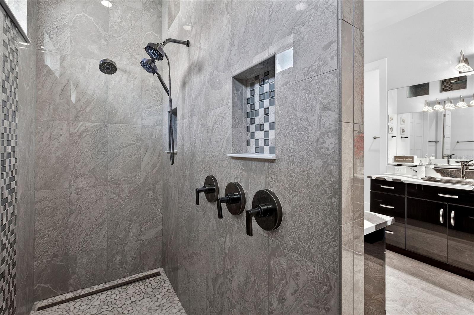 PLANTATION BAY SEC 2A-F UN 4 - Residential