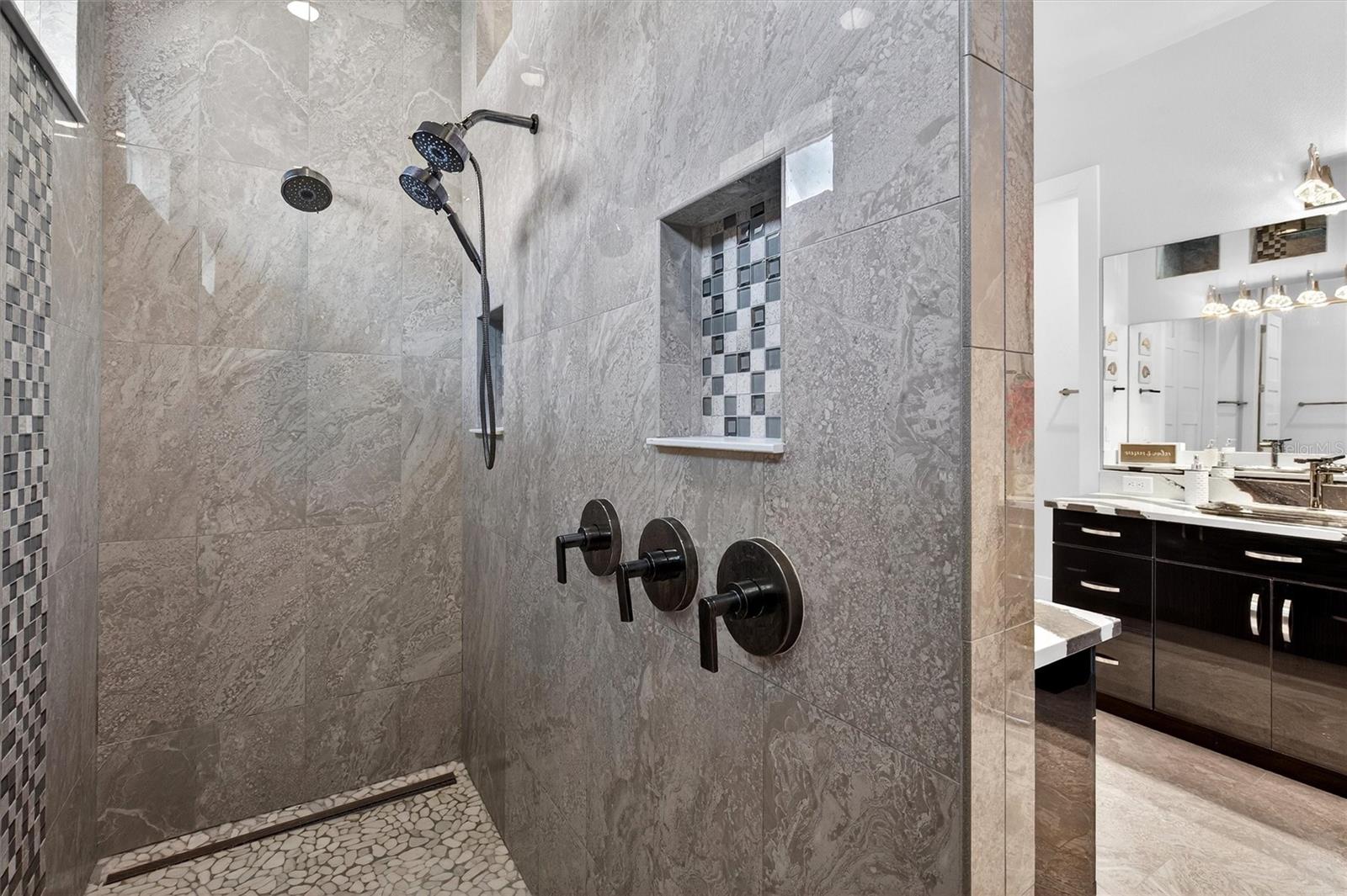 PLANTATION BAY SEC 2A-F UN 4 - Residential