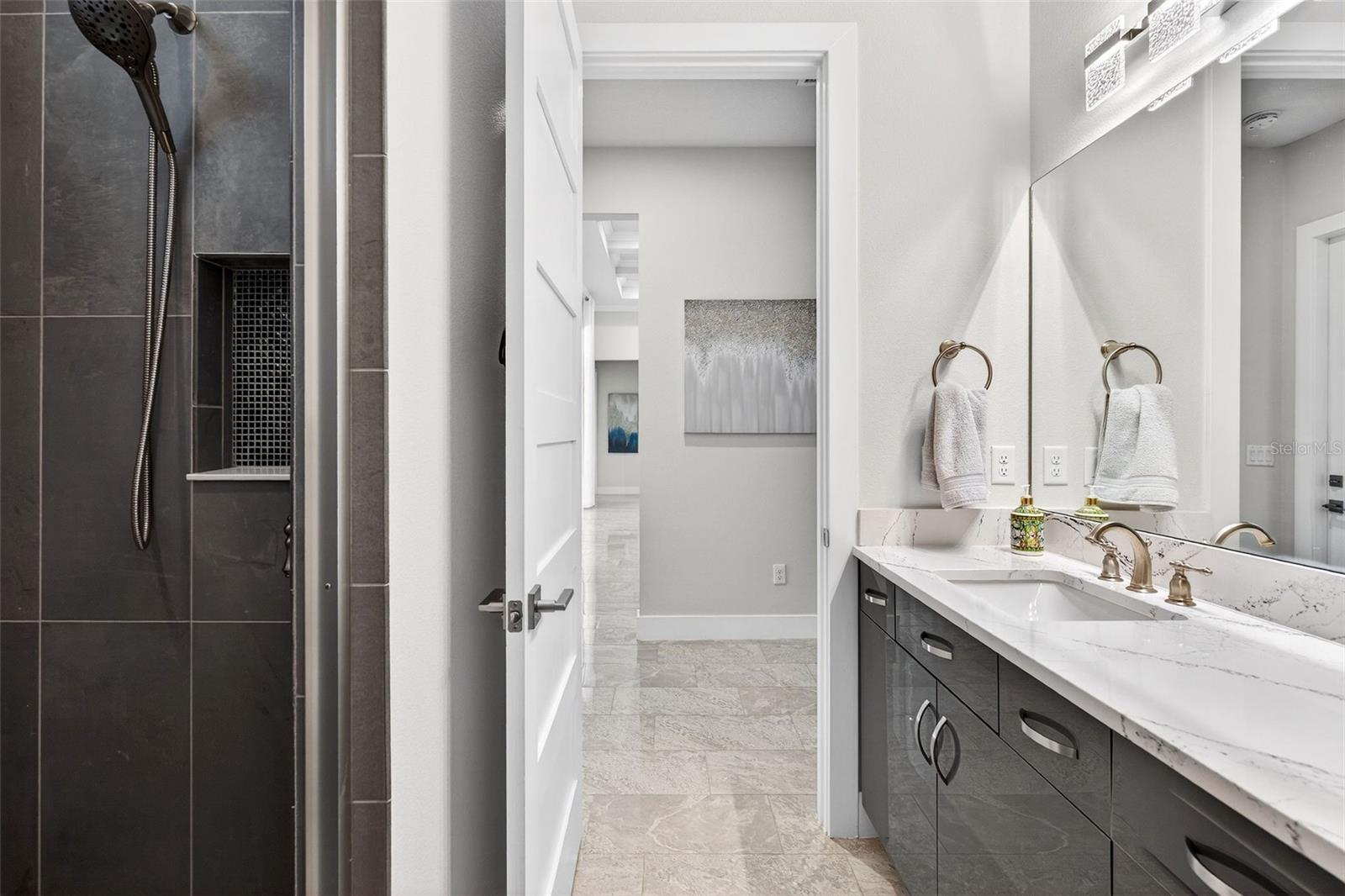 PLANTATION BAY SEC 2A-F UN 4 - Residential