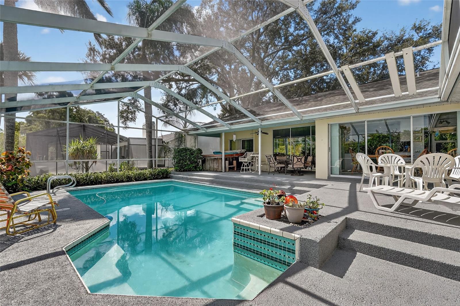 AMBLEWOOD GULF TRACE - Residential