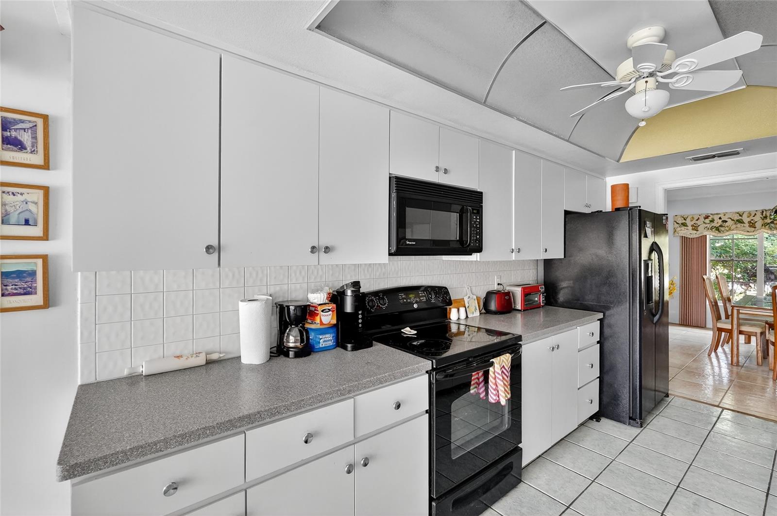 AMBLEWOOD GULF TRACE - Residential