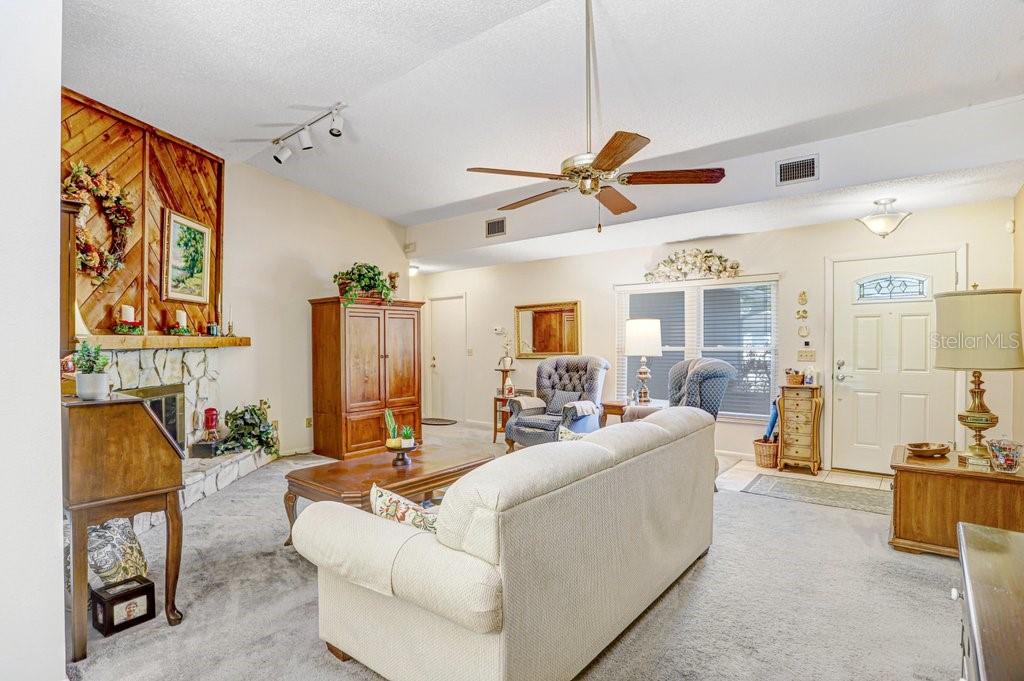 SETTLERS POINTE SEC A UN 1 - Residential