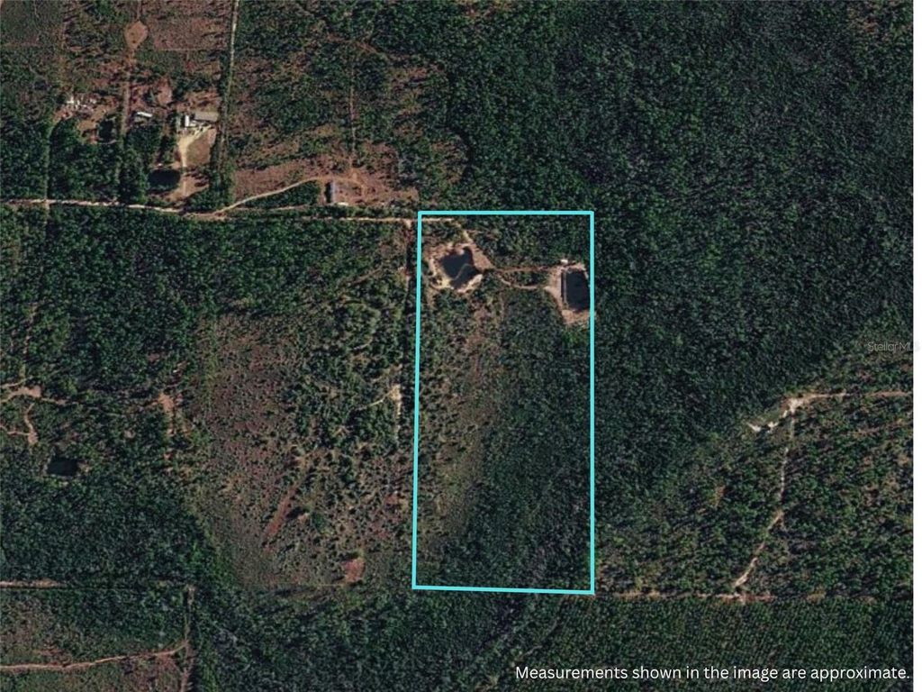 Photo of 16923 Aawsaw Ln, Fountain, FL 32438 (MLS # S5147566)