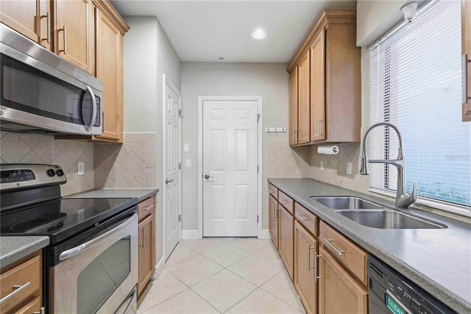 PALMA SOLA TRACE - Residential