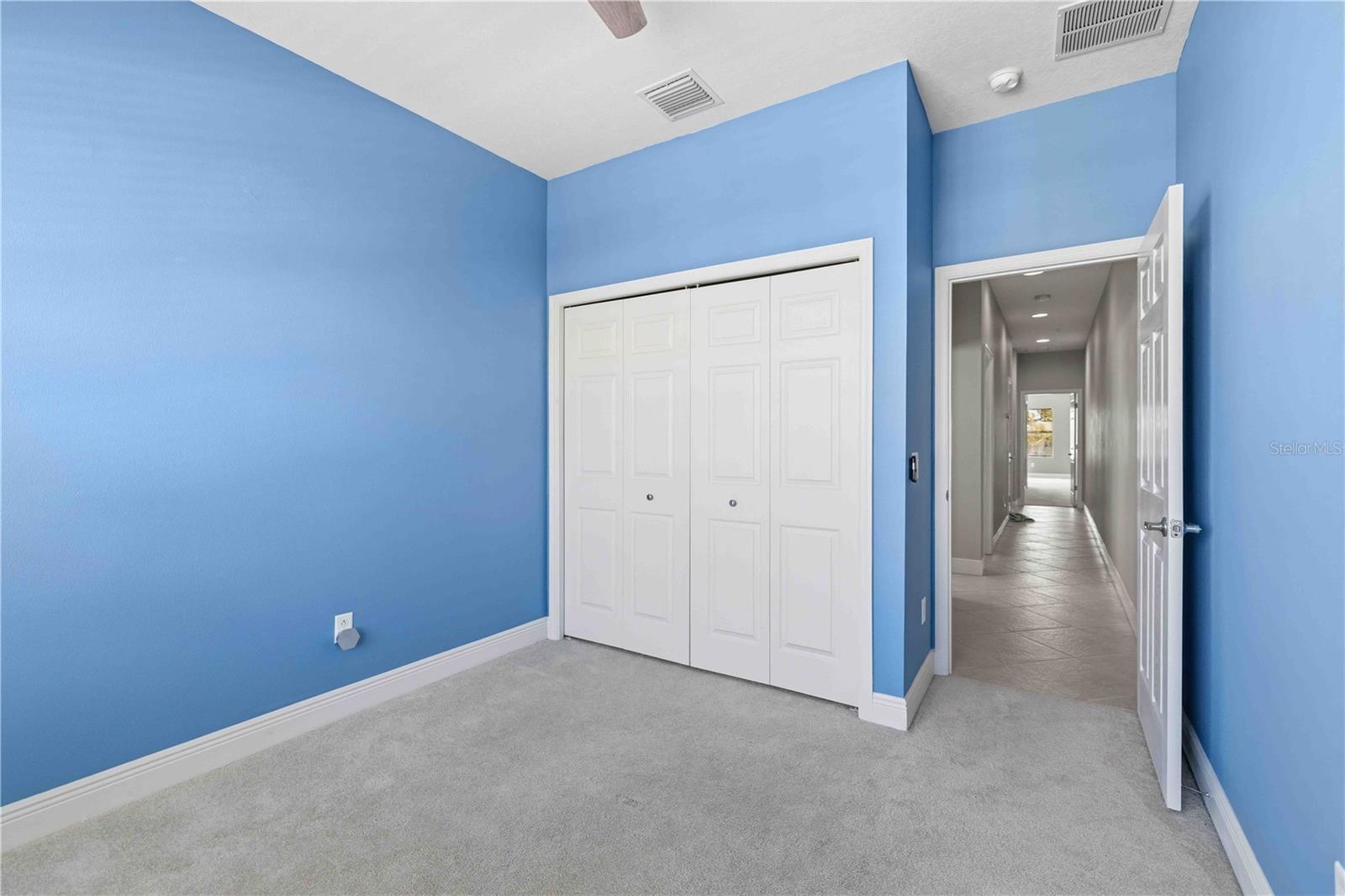 PALMA SOLA TRACE - Residential