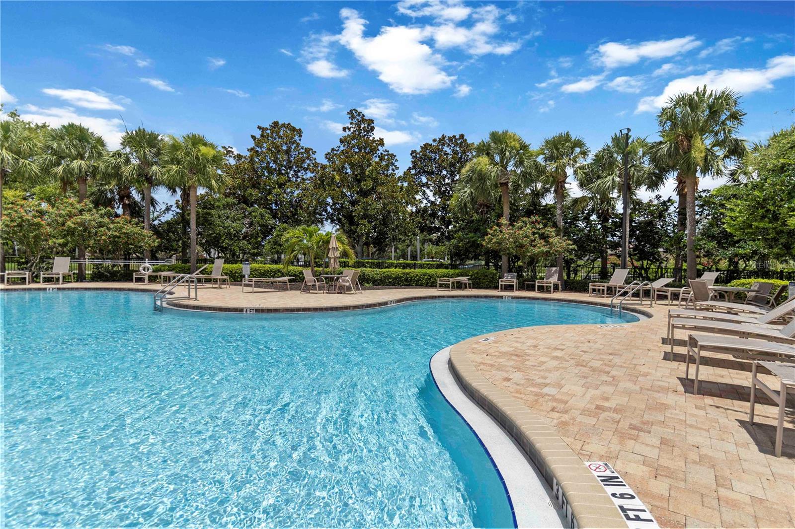 PALMA SOLA TRACE - Residential