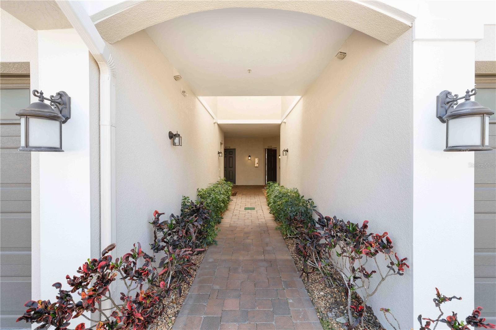 PALMA SOLA TRACE - Residential