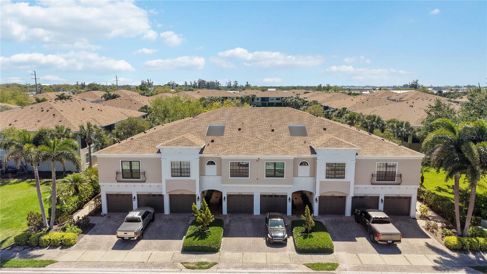 PALMA SOLA TRACE - Residential