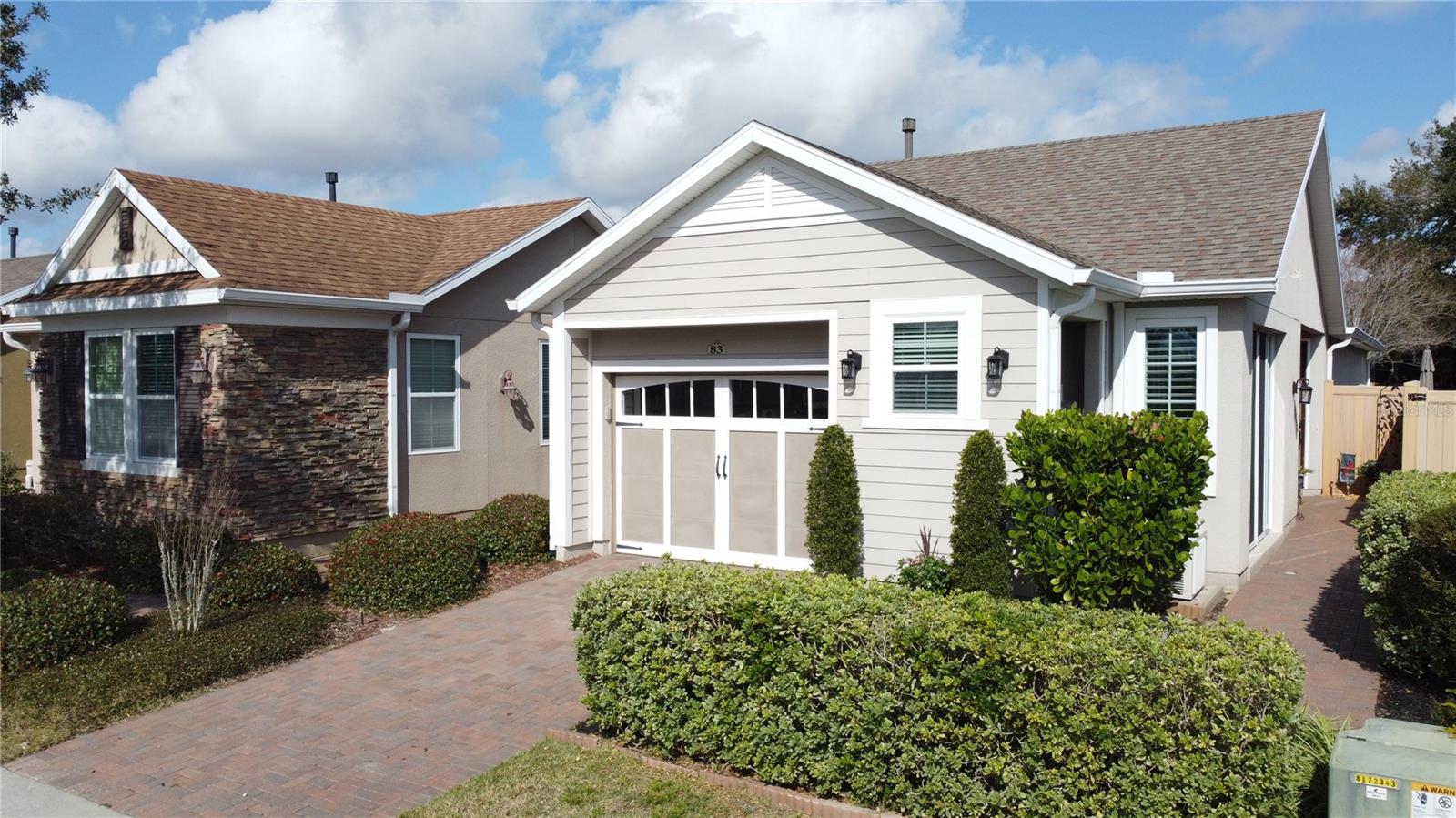 CASCADES OF GROVELAND (TRILOGY) - Residential