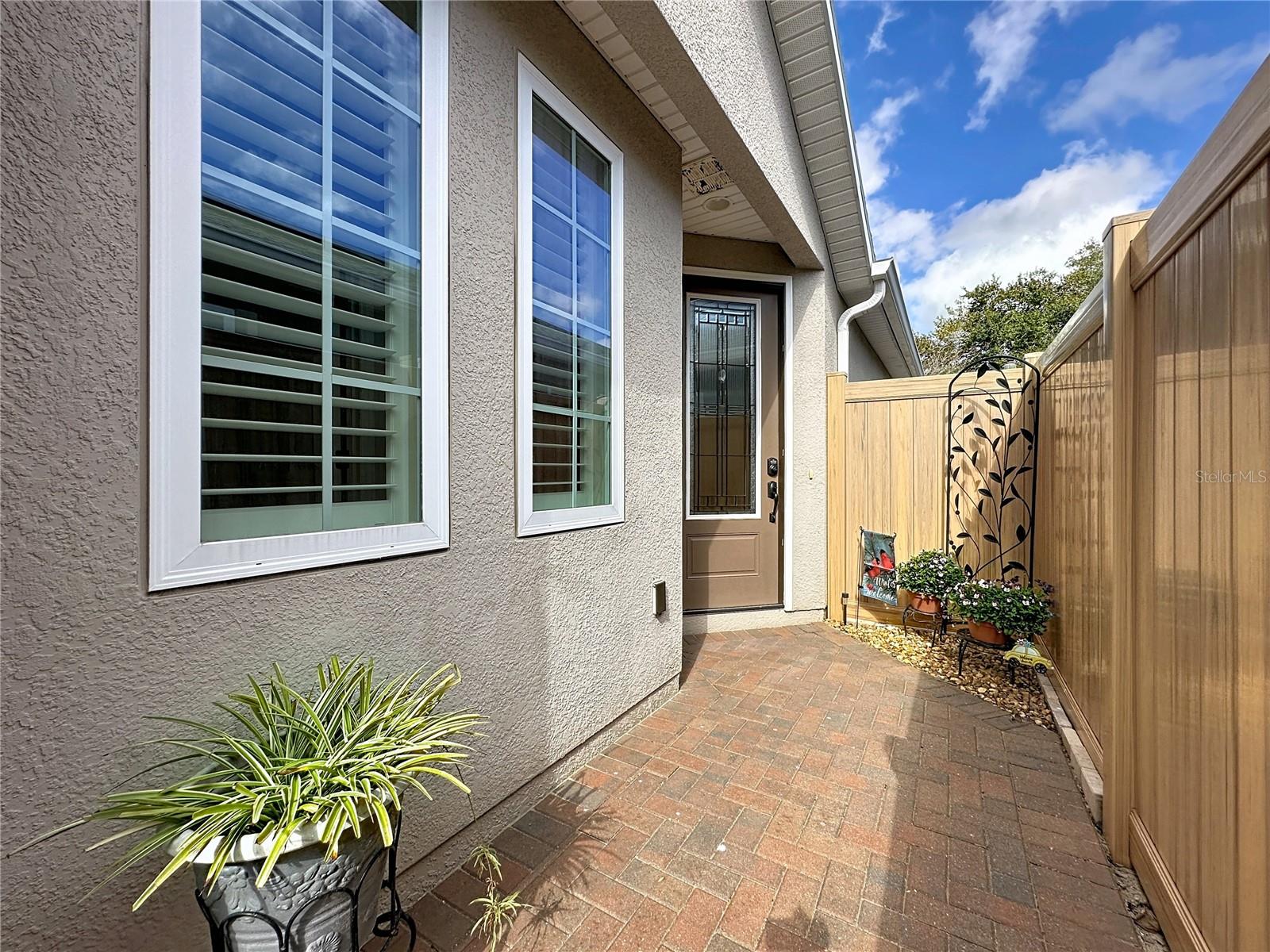 CASCADES OF GROVELAND (TRILOGY) - Residential