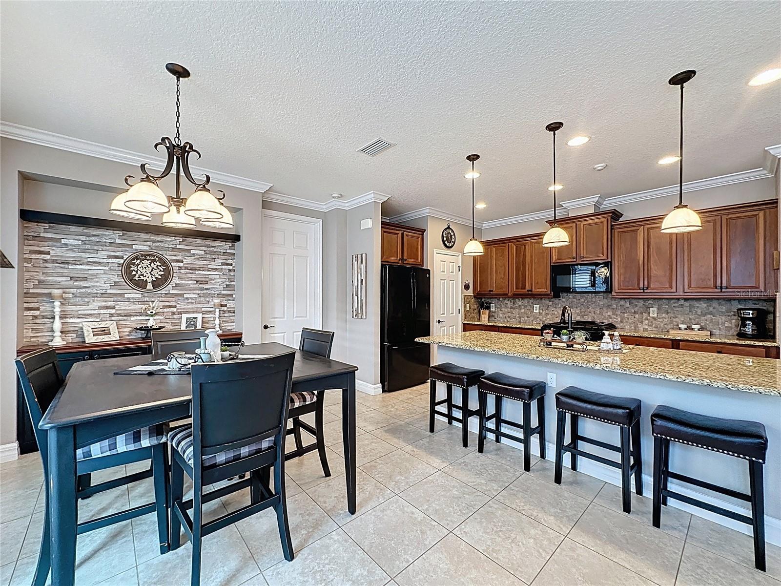 CASCADES OF GROVELAND (TRILOGY) - Residential