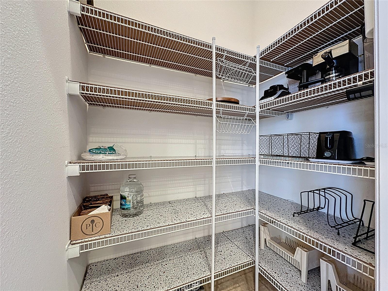 CASCADES OF GROVELAND (TRILOGY) - Residential