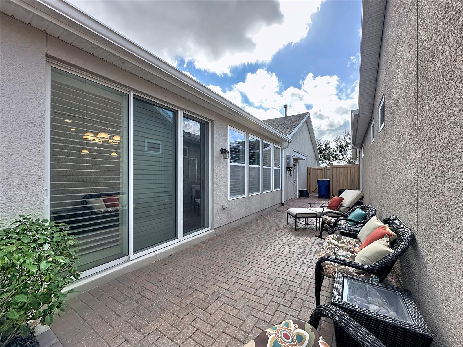 CASCADES OF GROVELAND (TRILOGY) - Residential