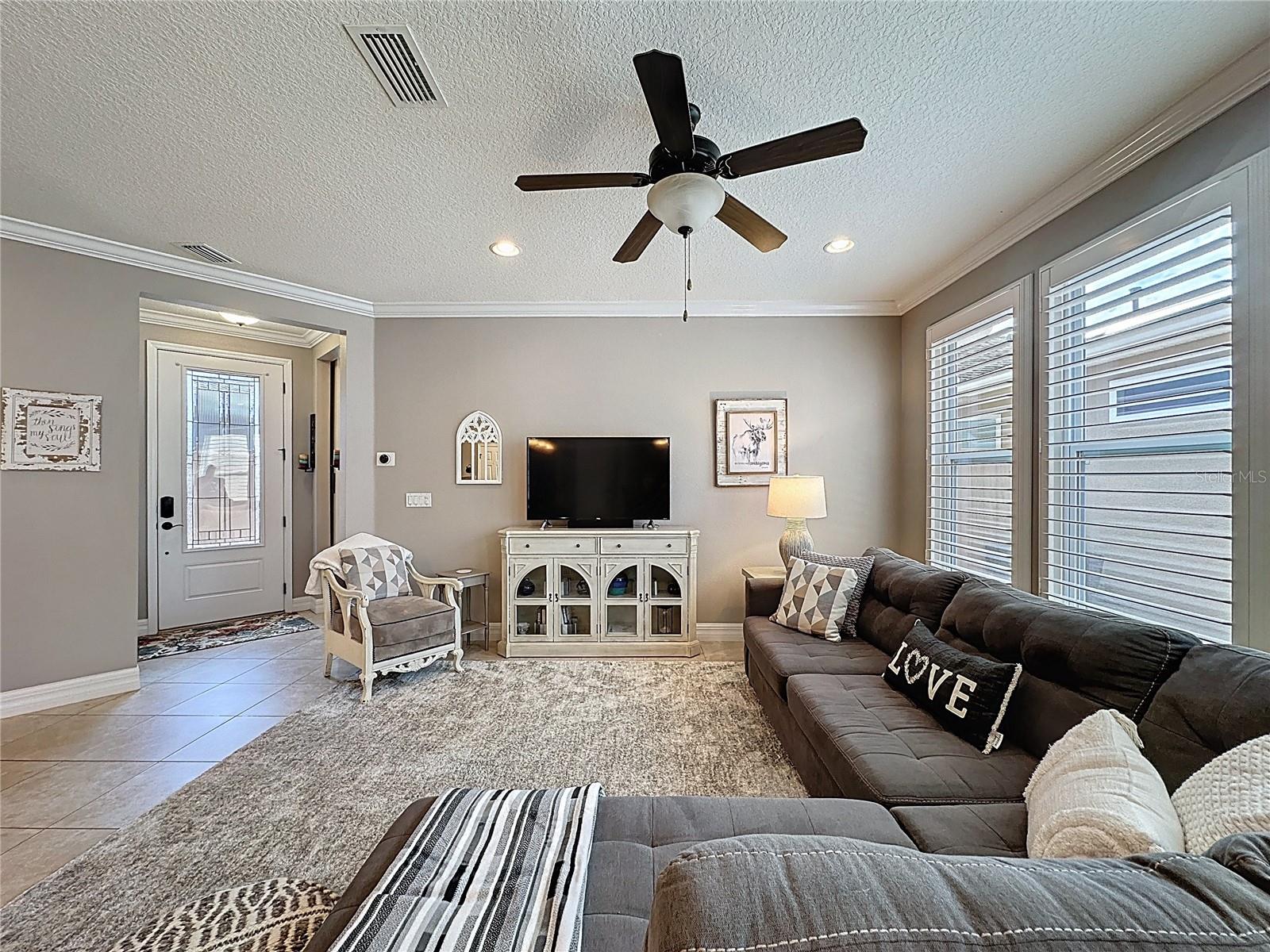 CASCADES OF GROVELAND (TRILOGY) - Residential