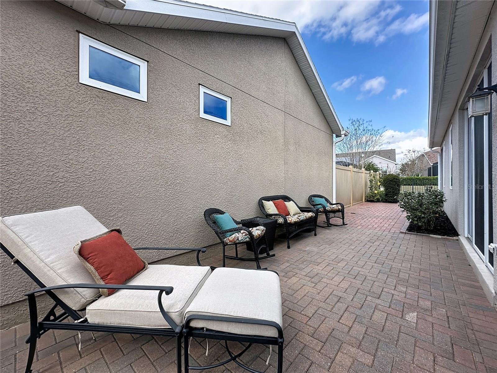 CASCADES OF GROVELAND (TRILOGY) - Residential